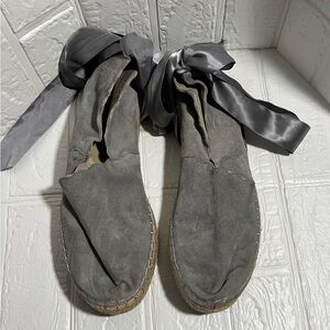 4 x $25 Catherine Malandrino suede Gray Women's Shoes with Detail 10